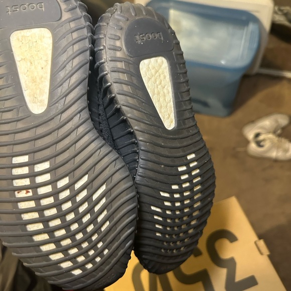 Yeezys 6.25 V2 - Picture 3 of 4